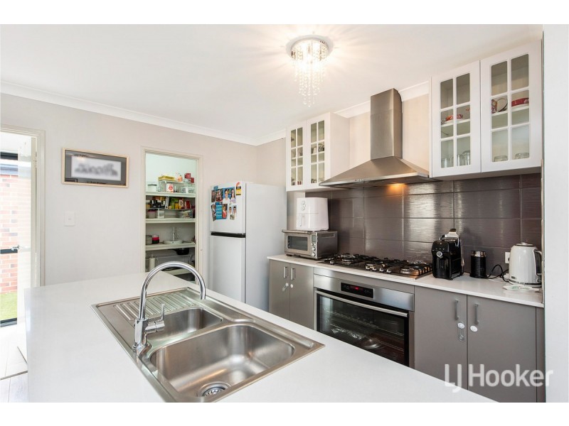 15 Ventura Way, Meadow Springs WA 6210