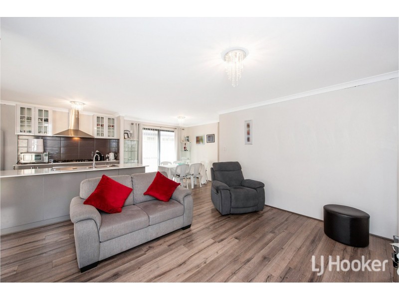 15 Ventura Way, Meadow Springs WA 6210