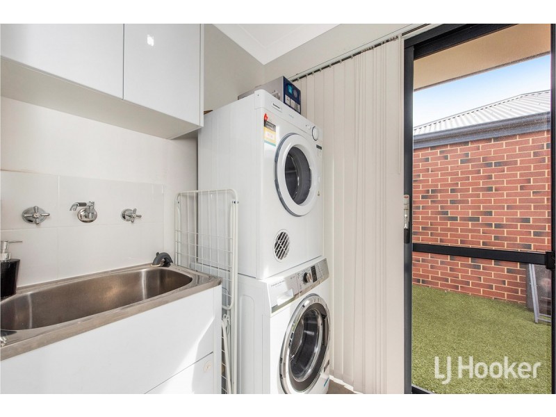 15 Ventura Way, Meadow Springs WA 6210