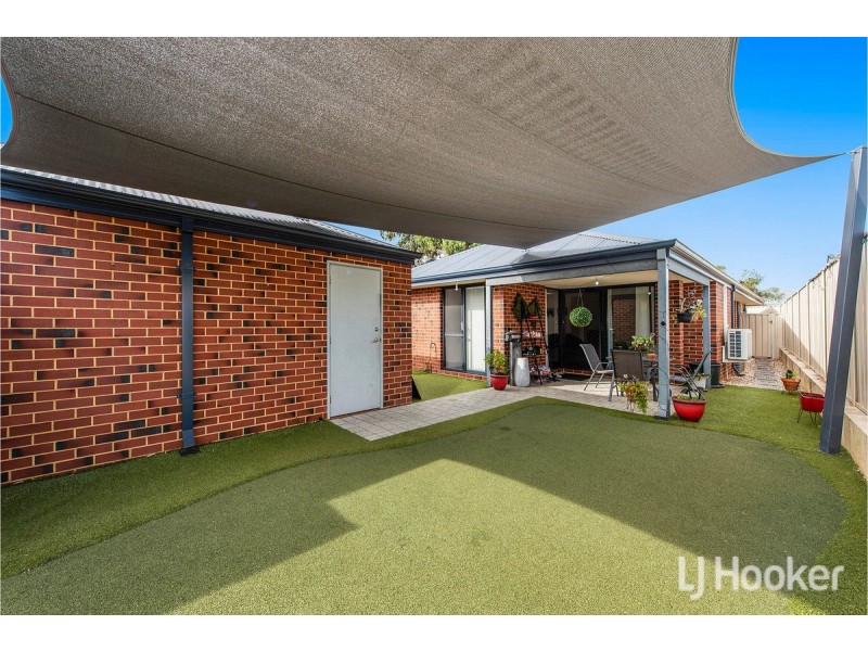 15 Ventura Way, Meadow Springs WA 6210