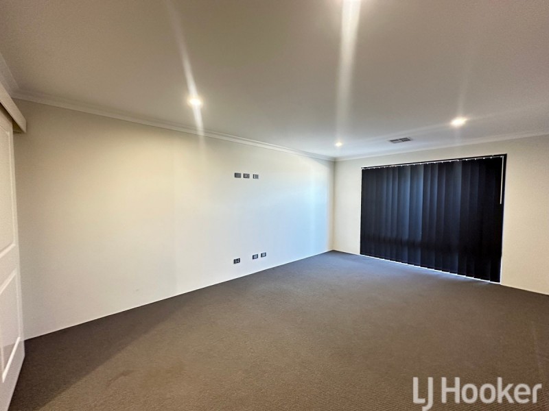 3 Dragonfly Boulevard, Lakelands WA 6180