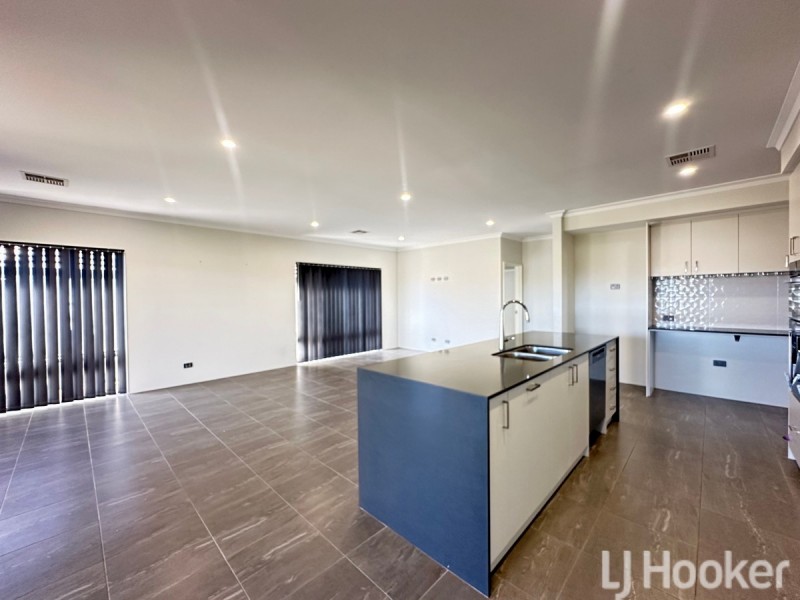 3 Dragonfly Boulevard, Lakelands WA 6180