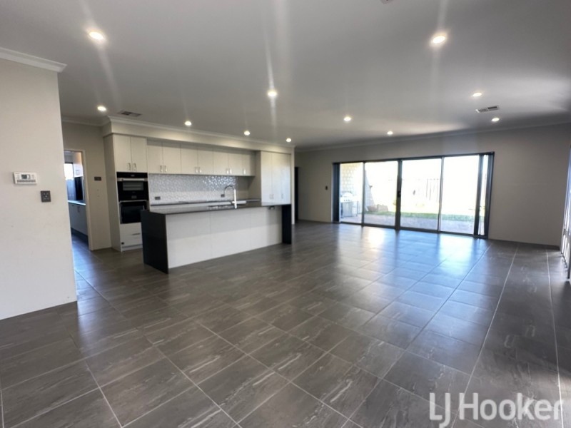 3 Dragonfly Boulevard, Lakelands WA 6180