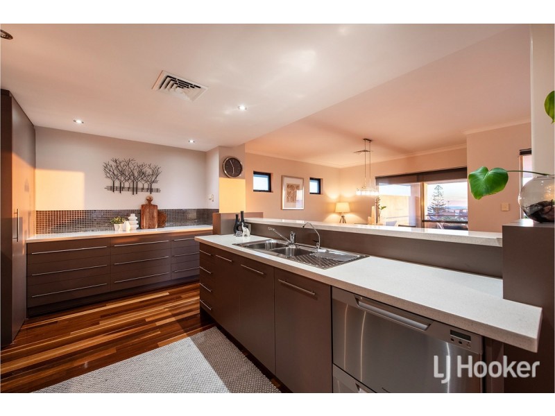 95 Leighton Road, Halls Head WA 6210