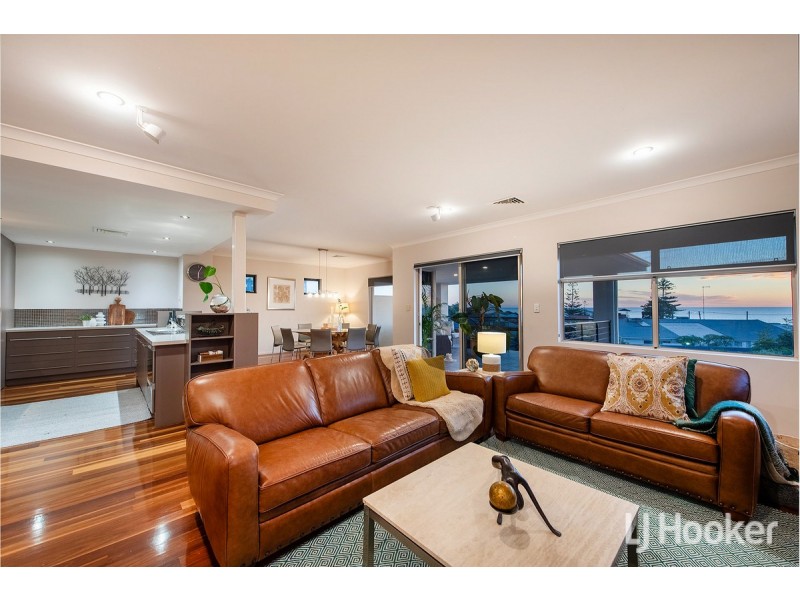 95 Leighton Road, Halls Head WA 6210