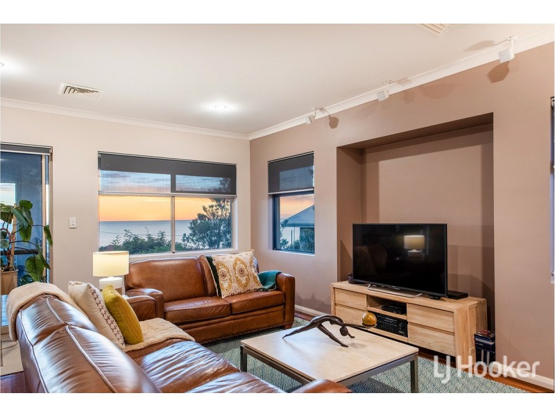 95 Leighton Road, Halls Head WA 6210