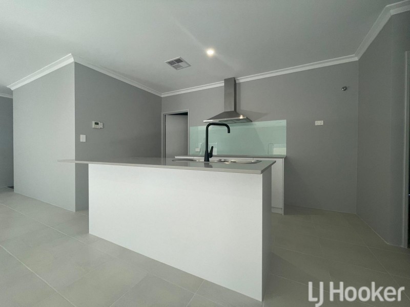 19 Huntington Street, Madora Bay WA 6210