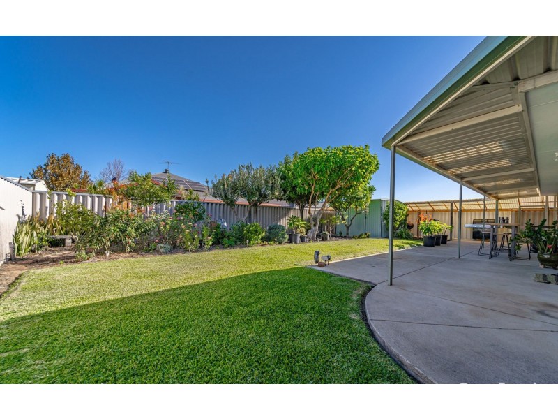 115 San Sebastian Boulevard, Port Kennedy WA 6172