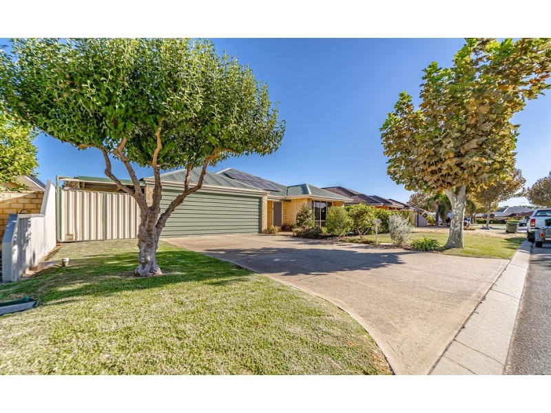 115 San Sebastian Boulevard, Port Kennedy WA 6172