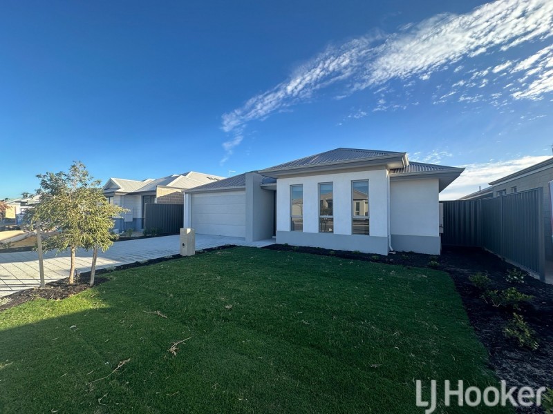 8 Moonlight Street, Madora Bay WA 6210