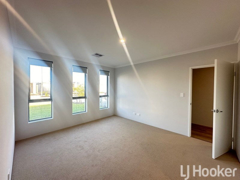 8 Moonlight Street, Madora Bay WA 6210