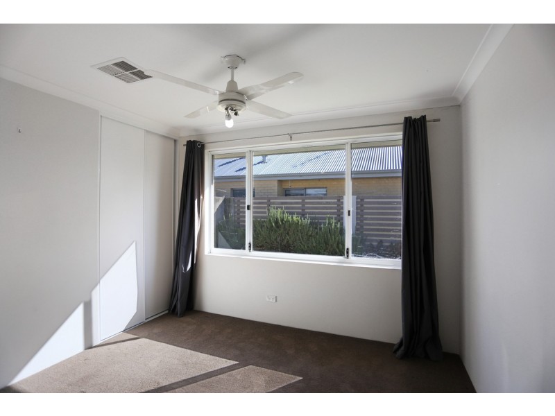 7 Bobtail Bend, Wannanup WA 6210