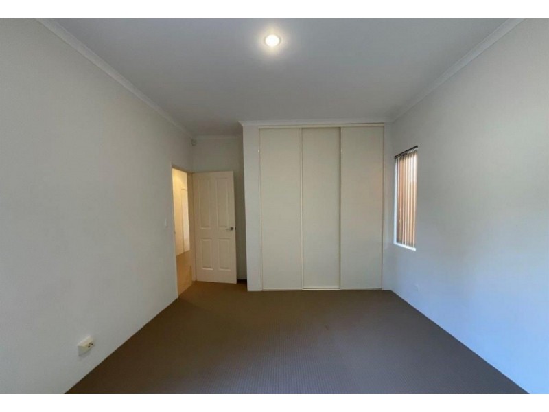 20D Lanyon Street, Mandurah WA 6210