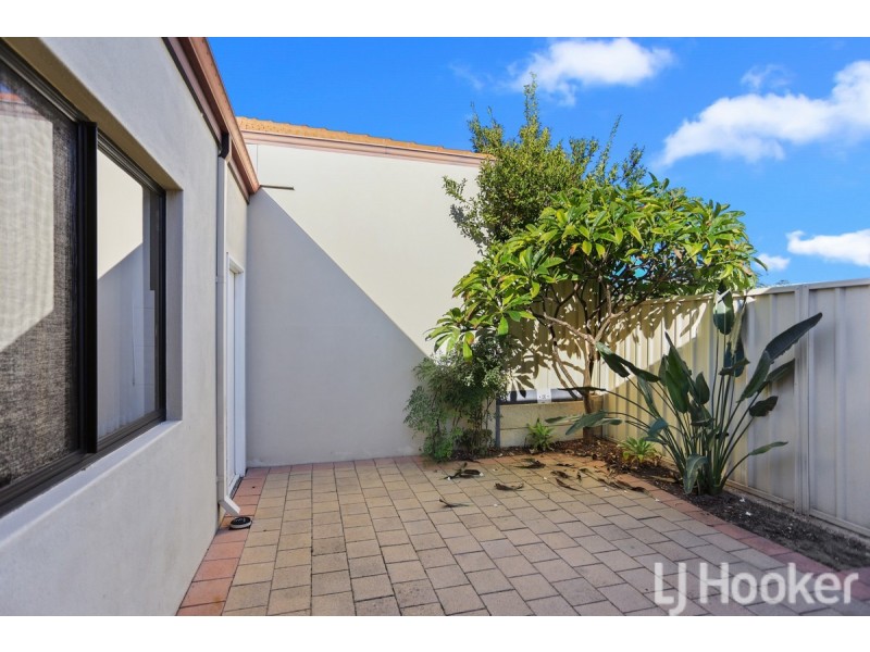 20D Lanyon Street, Mandurah WA 6210