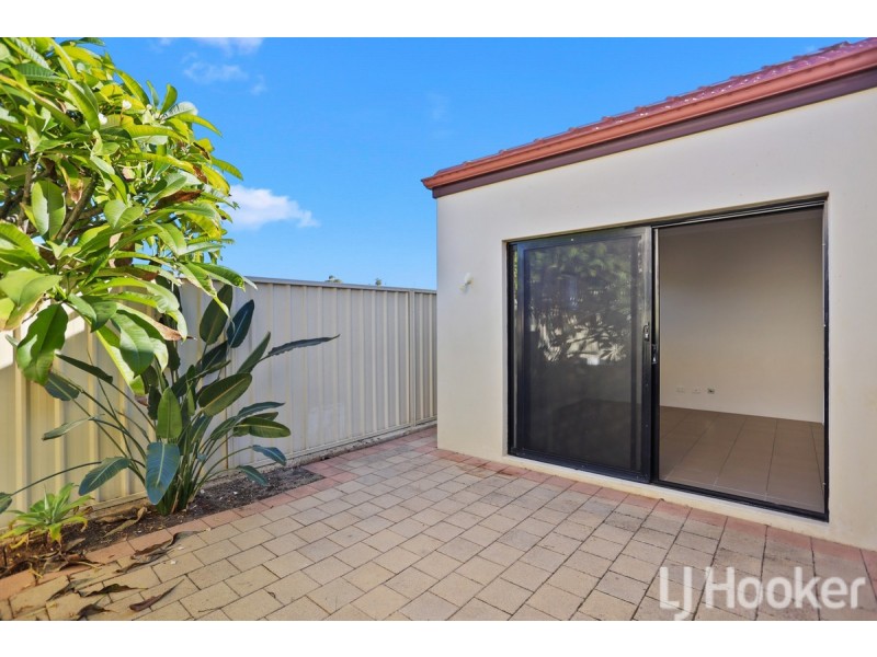 20D Lanyon Street, Mandurah WA 6210