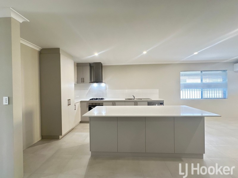 11 Lauderdale Road, Madora Bay WA 6210