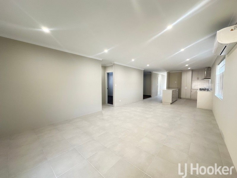 11 Lauderdale Road, Madora Bay WA 6210