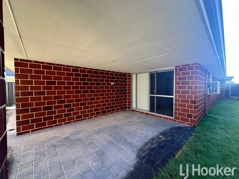 11 Lauderdale Road, Madora Bay WA 6210