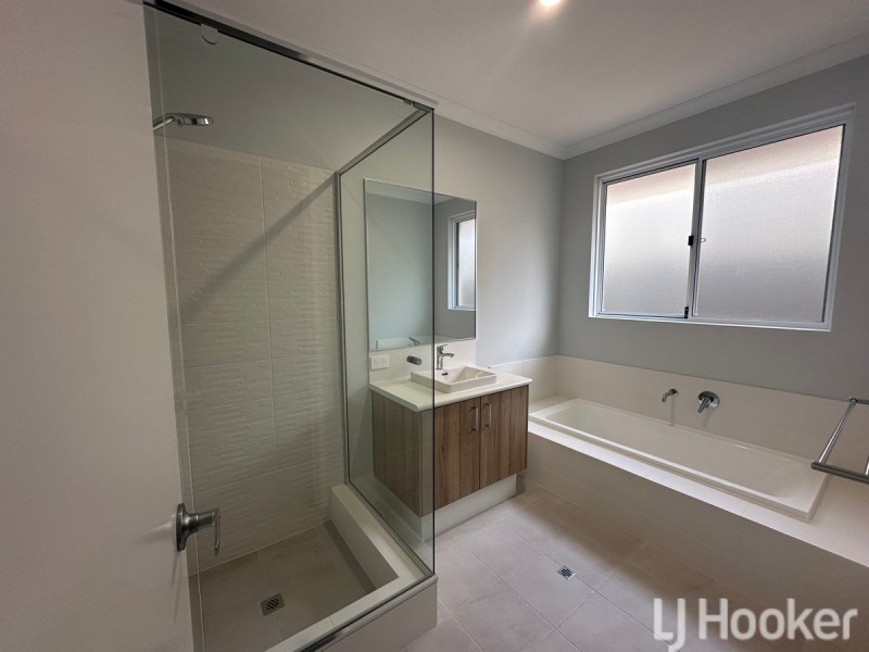 17 Huntington Street, Madora Bay WA 6210