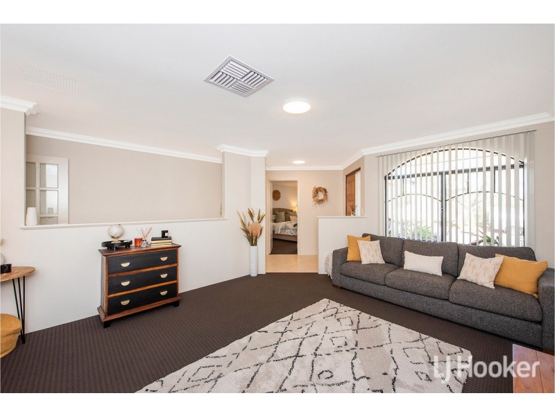 15 Carissa Turn, Halls Head WA 6210