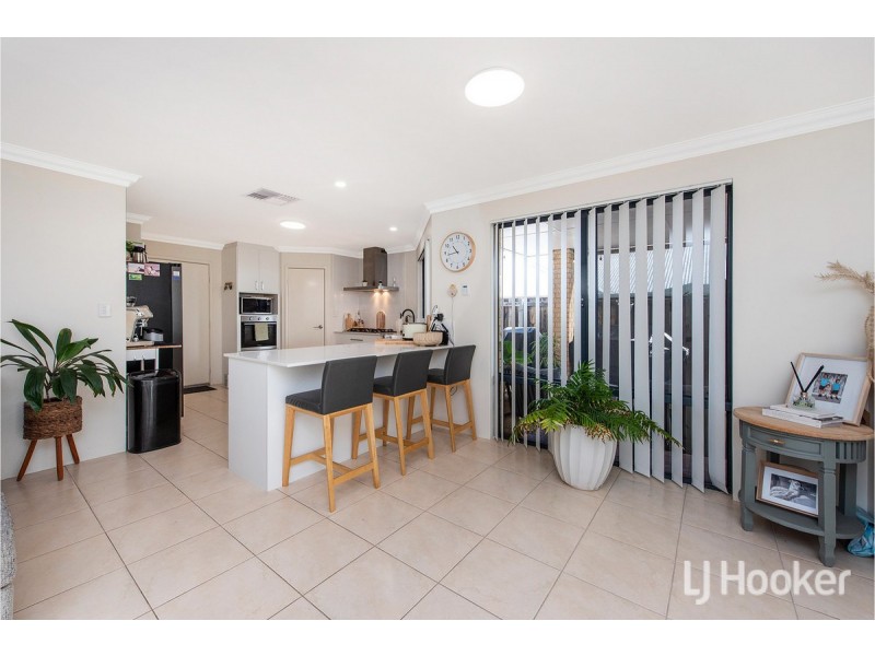 15 Carissa Turn, Halls Head WA 6210