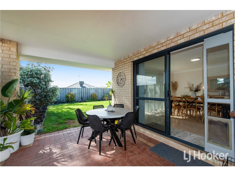 15 Carissa Turn, Halls Head WA 6210