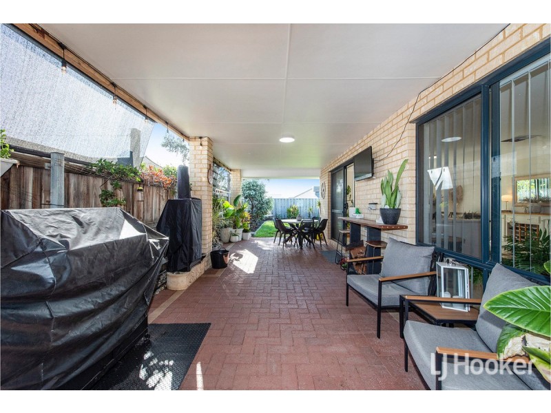 15 Carissa Turn, Halls Head WA 6210