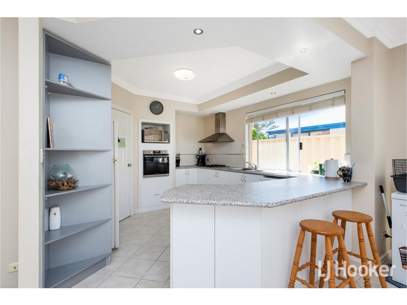 61 Mariners Cove Drive, Dudley Park WA 6210