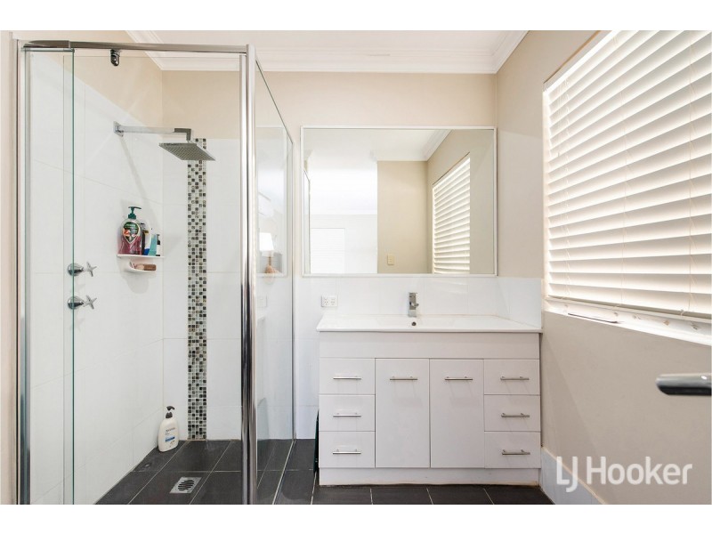 61 Mariners Cove Drive, Dudley Park WA 6210