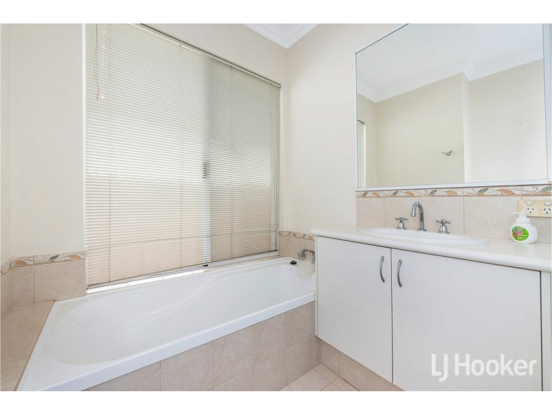 61 Mariners Cove Drive, Dudley Park WA 6210