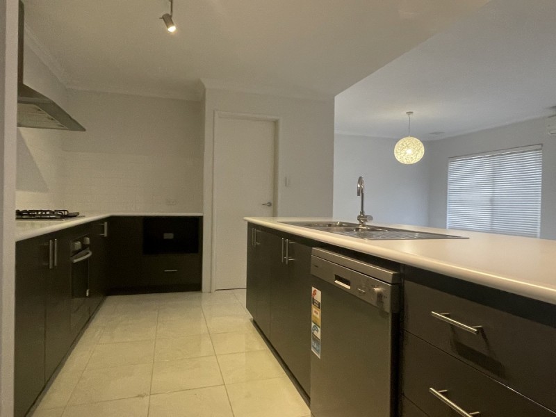 8 Potter Way, Pinjarra WA 6208