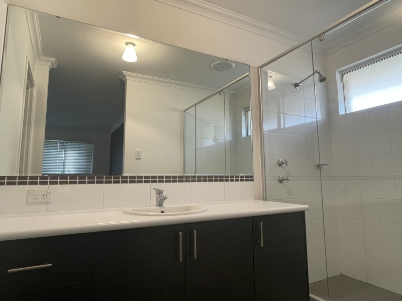 8 Potter Way, Pinjarra WA 6208