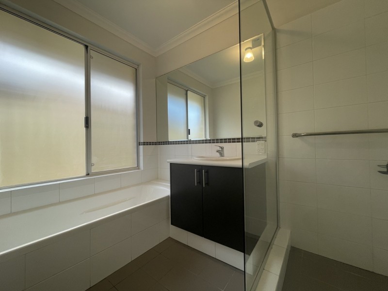 8 Potter Way, Pinjarra WA 6208