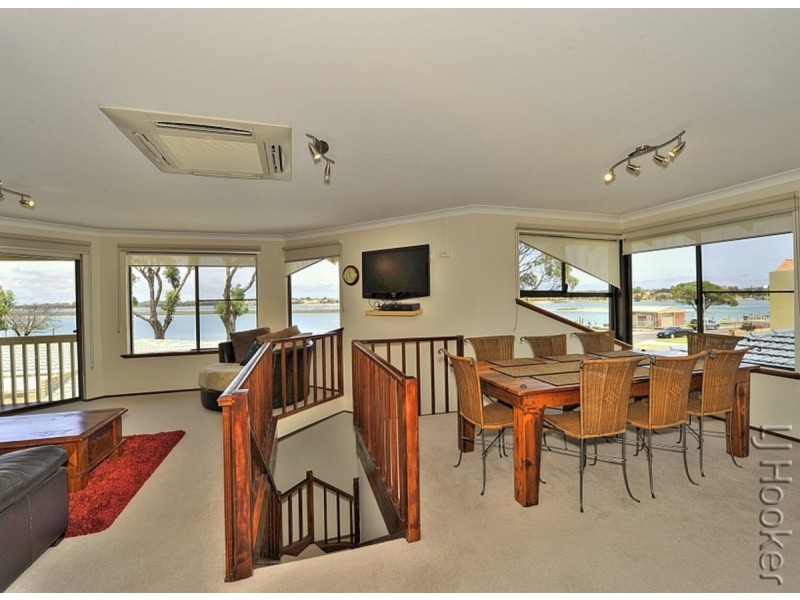 3/4 Soldiers Cove Terrace, Dudley Park WA 6210