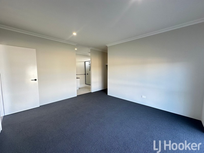 3 Pensacola Grove, Madora Bay WA 6210