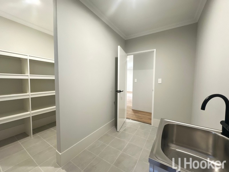 3 Pensacola Grove, Madora Bay WA 6210