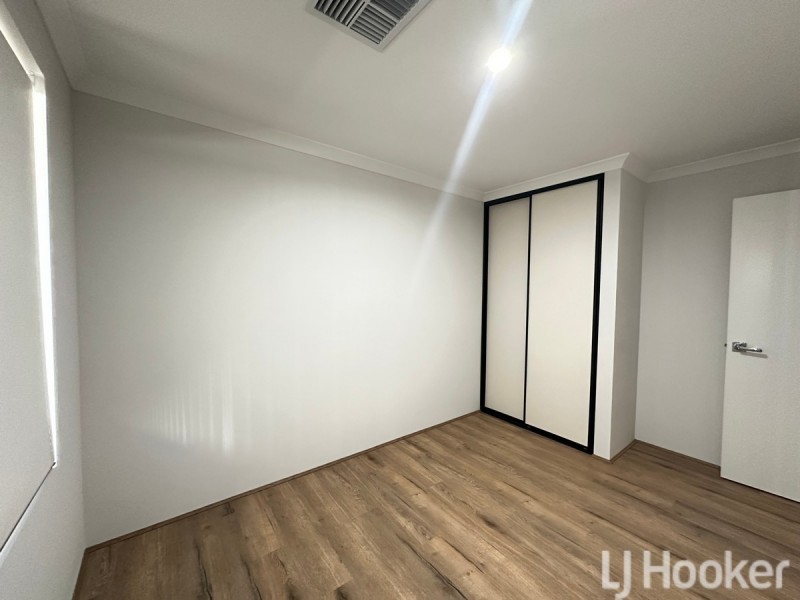 33 Bonnington Loop, Madora Bay WA 6210