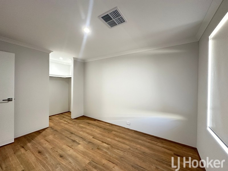 33 Bonnington Loop, Madora Bay WA 6210