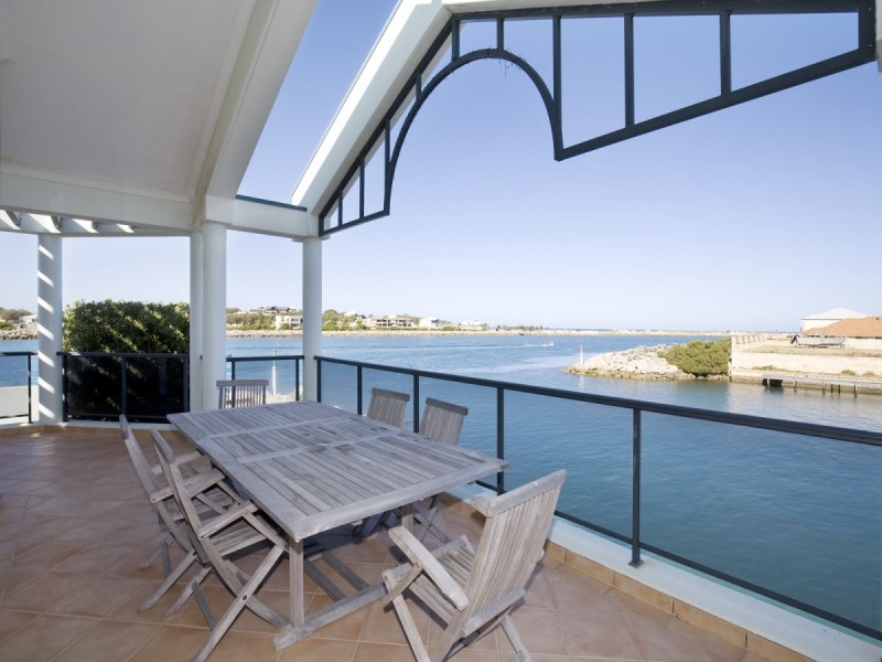 9 Specks Court, Wannanup WA 6210