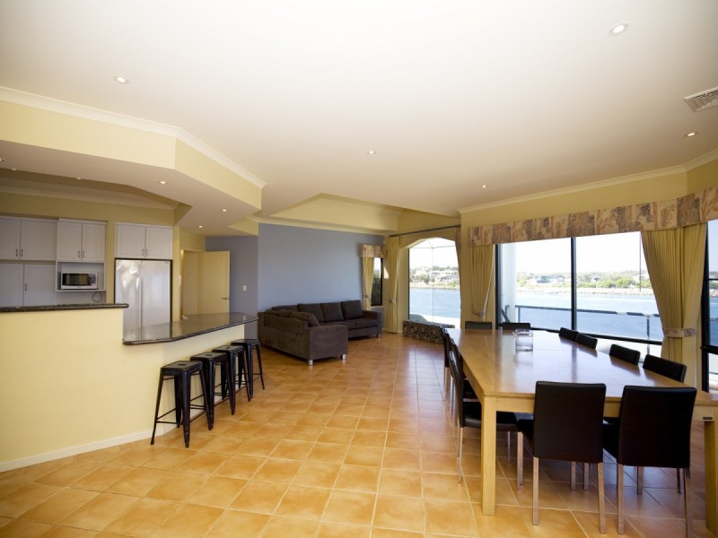 9 Specks Court, Wannanup WA 6210