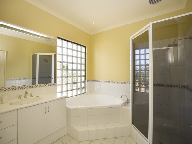 9 Specks Court, Wannanup WA 6210