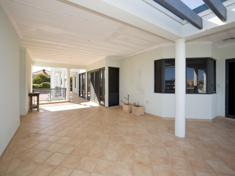 9 Specks Court, Wannanup WA 6210