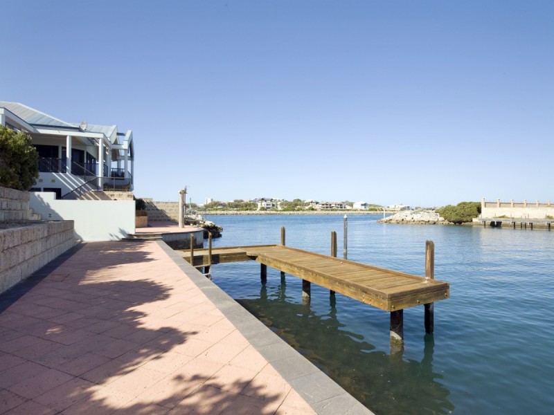 9 Specks Court, Wannanup WA 6210