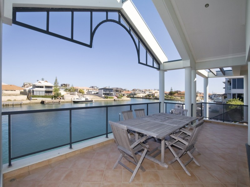 9 Specks Court, Wannanup WA 6210