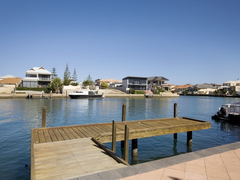 9 Specks Court, Wannanup WA 6210