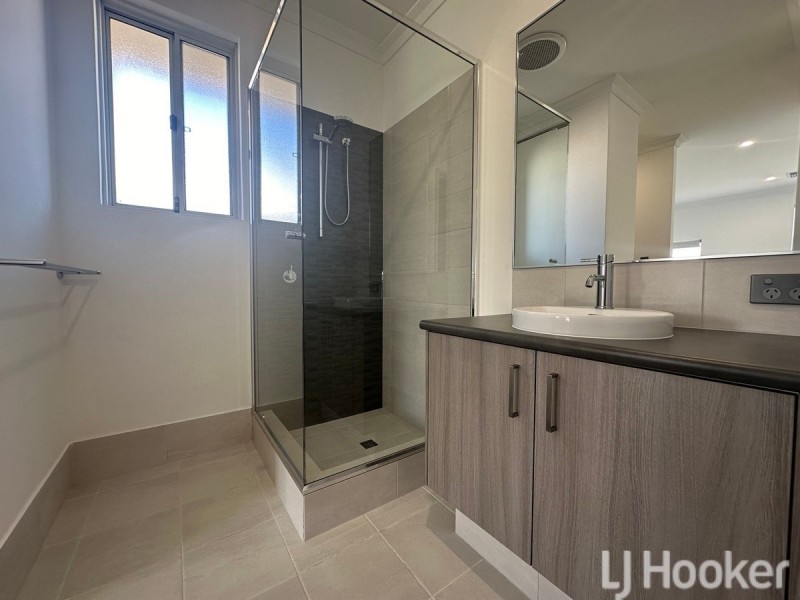 3 Asbury Road, Madora Bay WA 6210