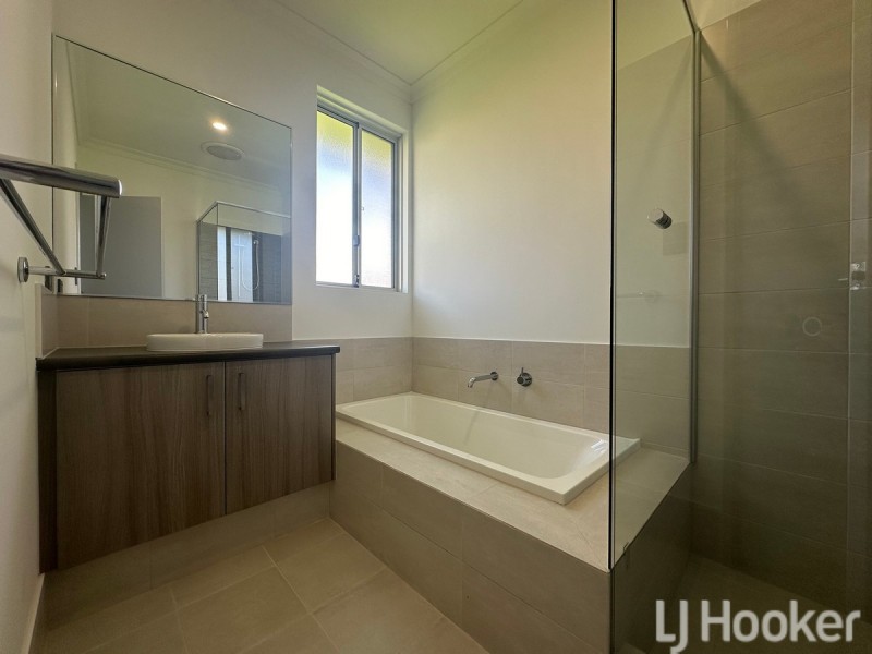 3 Asbury Road, Madora Bay WA 6210