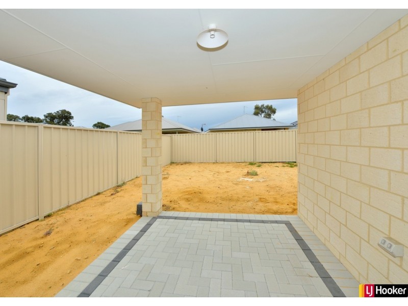5 Sandals Way, Meadow Springs WA 6210