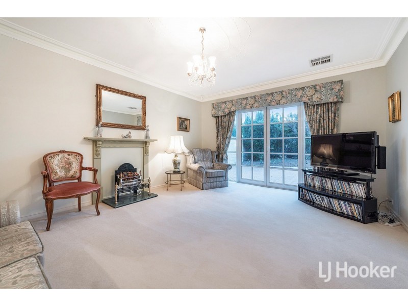 11 Voyager Close, Wannanup WA 6210