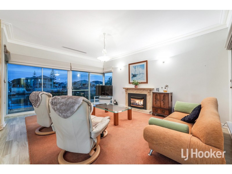 11 Voyager Close, Wannanup WA 6210